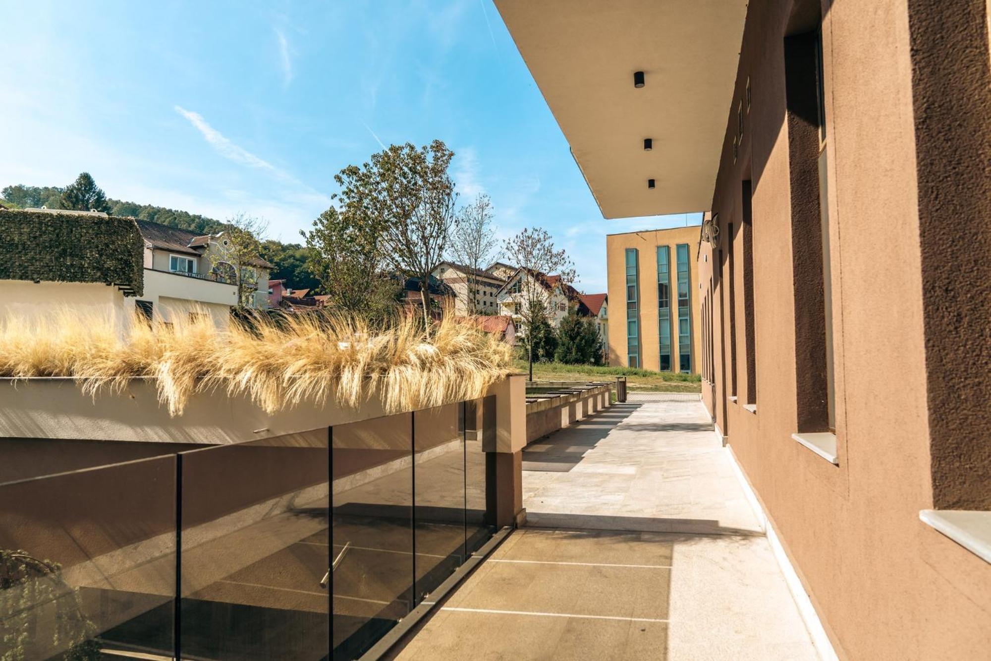 City Center Accommodation - 108 Ρέσιτσα Εξωτερικό φωτογραφία